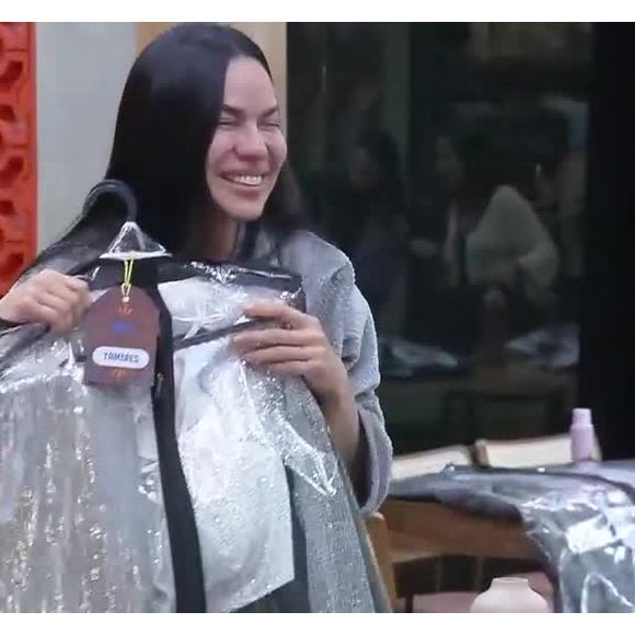 Tamires Assis em ‘A Fazenda’: ‘Tá inventando um monte de merda, sua escrota. Vai ter que pagar muitos processos’