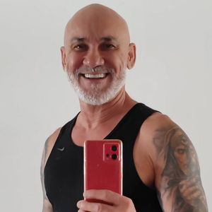 Ayrton Lima, carinhosamente conhecido como ‘Papito’, trabalhava como analista de sistemas, mas não retornou à profissão após o reality show