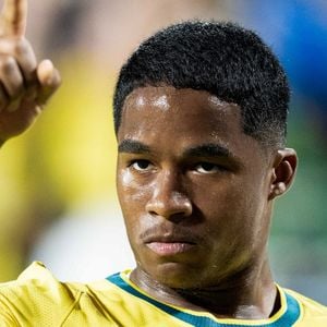A trajetória de Endrick rumo à Copa do Mundo 2026 passa por um episódio marcante de fome e uma promessa feita aos 11 anos
