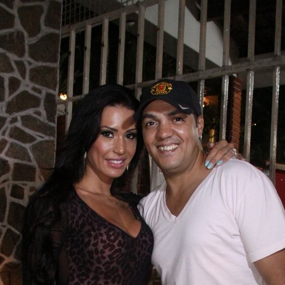 No início do namoro com Belo, Gracyanne Barbosa tinha rotina de treinos menos intensa