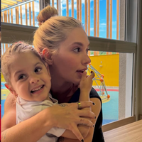 Mães têm um filho favorito? Virgínia revela dificuldade com Maria Flor e relembra trauma da infância: 'Achei que minha mãe gostava mais do meu irmão'