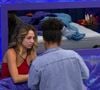 Milena leva perfume para Samira após 'invadir' dinâmica de Juliano Floss no 'BBB 26'