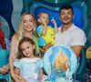 Com o tema 'A Pequena Sereia', ocorreu nesta quinta-feira (17) a festa de 5 anos de Beatriz, filha dos influenciadores Tata Estaniecki e Júlio Cocielo.