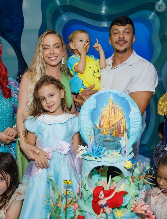 Com o tema 'A Pequena Sereia', ocorreu nesta quinta-feira (17) a festa de 5 anos de Beatriz, filha dos influenciadores Tata Estaniecki e Júlio Cocielo.