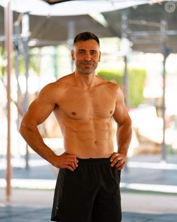 José Ruiz recomenda começar com caminhadas curtas e aumentar gradualmente a duração para quem está há anos sem praticar exercícios
