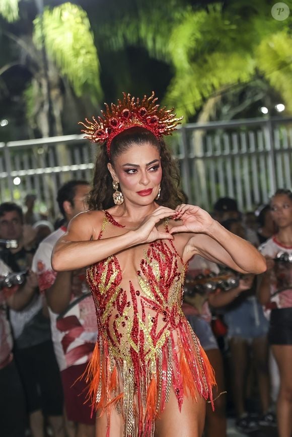 Para deixar o seu corpo o mais perfeito possível para o Carnaval, a atriz aposta no acompanhamento da Clínica Seven
