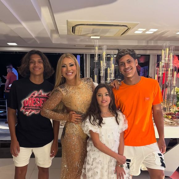 Dois dos três filhos de Iran Ângelo e Hulk não foram ao casamento do pai com Camila Souza, sobrinha da mãe deles