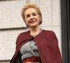 Cinco saias midi inspiradas em Carolina Herrera para você estar no seu melhor na Primavera 2026; elas podem ser combinadas com botas, sapatos de salto alto ou sandálias