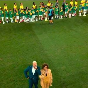 Belo e Alcione foram duramente criticados na web