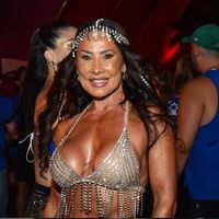 Como ela cresceu! Aos 15 anos, filha de Scheila Carvalho e Tony Salles vai a camarote em Salvador com a mãe famosa: 'Especial'; fotos