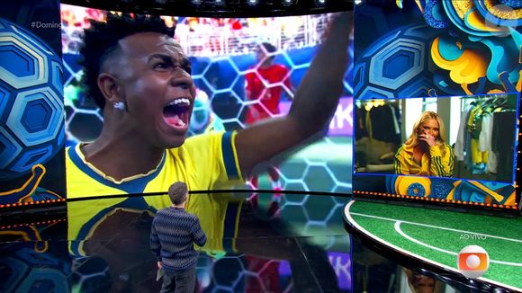 Vini Jr., ex-namorado de Virgínia Fonseca, ganhou destaque na Globo após mudanças na cobertura do Mundial