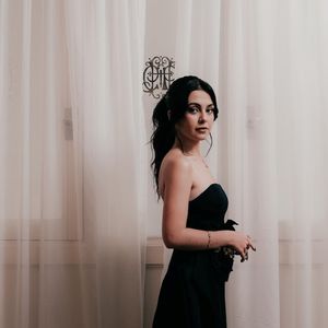 Klara Castano completa 20 anos de carreira em 2026