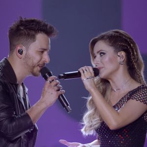 Sandy afirmou: 'Vou continuar no meu sabático, tá bom? Beijos', e despistou qualquer indício de turnê ao lado do irmão, Junior.