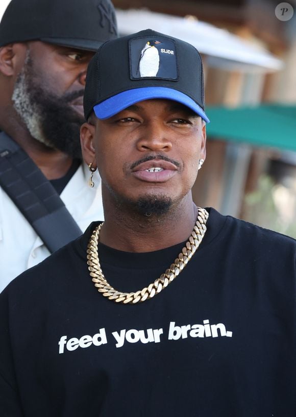 A ligação que surpreendeu Ne-Yo também abriu caminho para uma colaboração musical com Michael Jackson. De acordo com reportagem publicada por O Globo em 2010, o Rei do Pop admirava o trabalho do cantor de R&B e queria contar com sua participação em um novo álbum. O projeto chegou a avançar, mas não foi concluído antes da morte de Michael, em junho de 2009