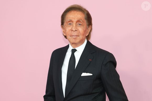 Morto aos 93 anos, Valentino Garavani virou uma verdadeira lenda da moda a frente da marca que leva o seu nome