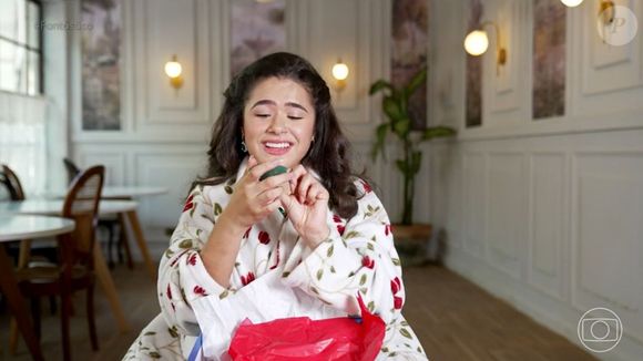 A vilã Bia de 'Garota do Momento' é verdadeira menina-prodígio. Maísa iniciou sua carreira ainda na infância ao apresentar programas no SBT. Com tantos anos de carreira, não parece que Maísa tem apenas 22 anos.