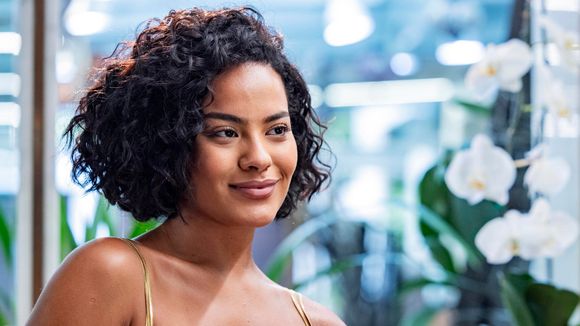 Atenção, Fatymores! Esses 3 perfumes nacionais são a cara de Maria de Fátima, de 'Vale Tudo', custam menos de R$ 171 e você compra sem a mesada da Odete Roitman