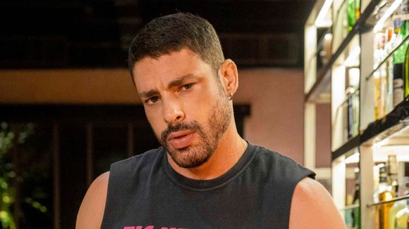 Para complementar, segundo informações do colunista Alessandro Lo-Bianco, o ator Cauã Reymond teria até já pedido para deixar o remake de 'Vale Tudo'.