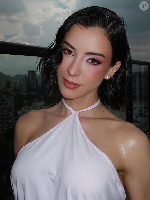 Bella Longuinho declarou que não pensa em ser mãe no momento, mas optou pelo congelamento de sêmen por não descartar a possibilidade