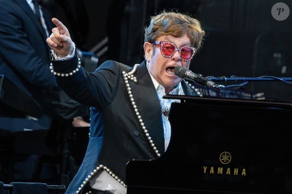A relação entre Elton John e Diana foi marcada por amizade, uma breve ruptura e uma reconciliação pouco antes da morte da princesa, segundo informações de O Globo