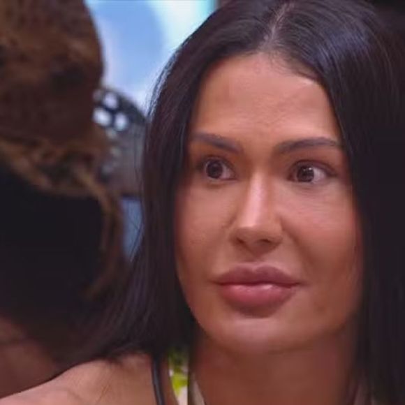 Volta de Gracyanne Barbosa no 'BBB 25' tem memes, choro e até xingamento