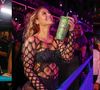 Paolla Oliveira de vestido curto no Carnaval RJ: atriz valoriza cintura e pernas com look preto na Sapucaí antes de desfilar como Rainha da Grande Rio pela última vez; fotos