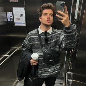 Além do cabelo, João Lucas também mudou bastante seu rosto com a ajuda de procedimentos estéticos