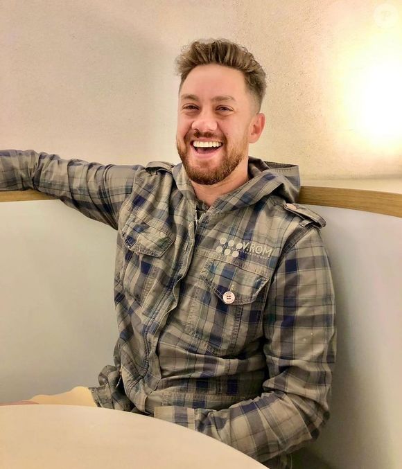 6. Leonardo Miggiorin

Ator e psicólogo, Leonardo Miggiorin construiu carreira em novelas da TV Globo como "Presença de Anita" e "Insensato Coração". No mundo dos realities, participou da primeira temporada do Dancing Brasil como competidor. Agora, desafia-se na cozinha do MasterChef Celebridades