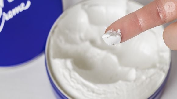 Creme Nivea da latinha azul é um clássico, mas especialistas alertam que o produto não é indicado para todos os tipos de pele
