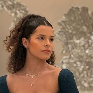 Após a novela 'Chiquititas' (SBT, 2013 e 2015), Gabriella Saraivah se tornou protagonista da série da Disney 'Tudo Igual... SQN' e foi morar nos EUA; atriz quer voltar ao Brasil