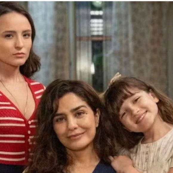 Estela (Larissa manoela) reencontra a mãe, Miriam (Leticia Sabatella) e esconde verdade sobre pai de Anabela em Êta Mundo Melhor