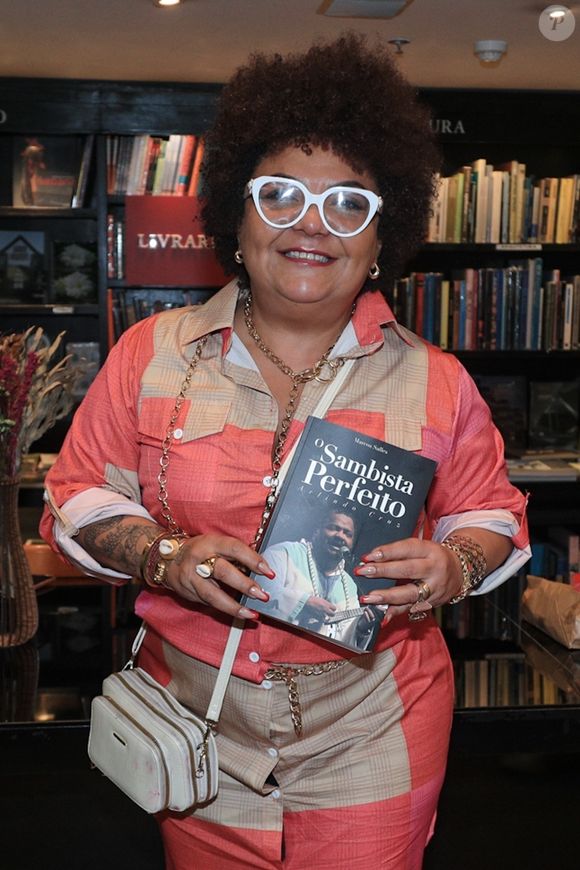 AGN_3292910 - Rio de Janeiro, BRASIL    Barbara Cruz e Flora Cruz chegam para o lançamento do livro "O Sambista Perfeito" em homenagem a Arlindo Cruz, na livraria da travessa. Fotos: Victor Chapetta - Agnews

Pictured: Barbara Cruz e Flora Cruz chegam para o lançamento do livro "O Sambista Perfeito" em homenagem a Arl

AgNews 7 JULHO 2025 

BYLINE MUST READ: Victor Chapetta / AgNews

Cristiana Silva