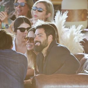 Sandy e Pedro Andrade se divertiram na companhia de amigos