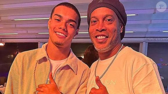 Ronaldinho Gaúcho, estrela de série na Netflix, carrega arrependimento profundo envolvendo o filho, também jogador de futebol