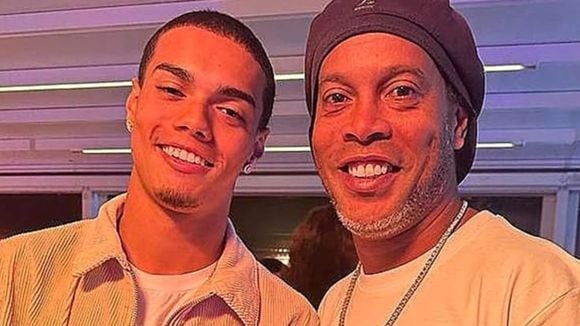 'Se eu pudesse escolher, eu não repetiria': Ronaldinho Gaúcho, estrela de série na Netflix, carrega arrependimento profundo envolvendo o filho, também jogador de futebol