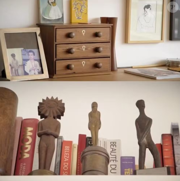 Debora Bloch guarda troféus de prêmios na sala de seu apartamento na zona sul do Rio de Janeiro