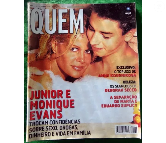 Segundo a Revista Quem, Junior Lima e Monique Evans dividiram a mesma banheira em uma entrevista publicada em 2001, quando o cantor tinha 17 anos e a apresentadora completaria 46 anos