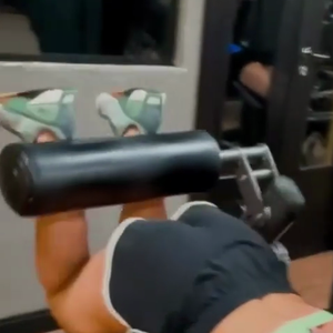 Aos 44 anos, Paolla Oliveira mantém rotina ativa conciliando exercícios e carreira na TV