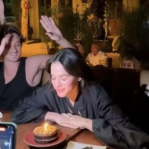 Bruna Marquezine celebrou aniversário com nomes como DJ Kaique, melhor amigo, e Luana Maia, irmã