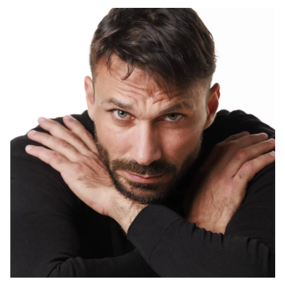 Paulo Ferreira, amigo do artista, utilizou as redes sociais para explicar o motivo de ter exposto sua internação, episódio que, segundo ele, teria contado com o apoio do galã.