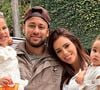 Esposa de Neymar, Bruna Biancardi nega que o jogador tenha cancelado festa de luxo para comemorar 1 ano da filha Mel: 'Até show de fogos já inventaram'