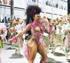 Rainha de bateria da escola encarnou a 'matriarca das paixões' do enredo da Mangueira, na madrugada desta segunda-feira (03)