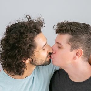 Casais felizes também discutem, insistem e desafiam um ao outro. Segundo a psicologia, isso pode fortalecer a relação no longo prazo