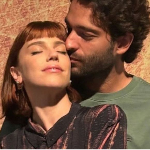 Alice Wegmann contou no videocast Conversa Vai, Conversa Vem, do Jornal O Globo, que Humberto Carrão é um grande amigo.