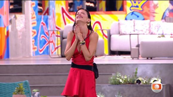 Vitória Strada celebra permanência no 'BBB 25'