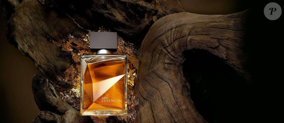 Com aroma amadeirado e presença marcante, o Essencial Masculino da Natura se tornou uma escolha certeira para ocasiões especiais