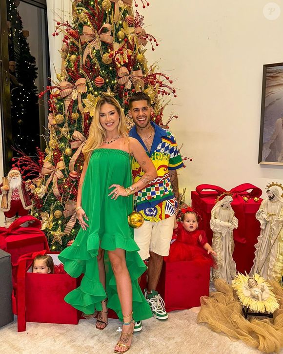 Virginia arriscou mais uma vez e usou vestido verde para passar o natal com o marido Zé Felipe