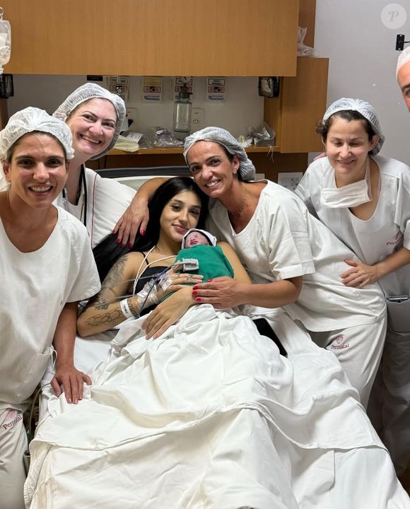 Bia Miranda celebrou o nascimento de Maysha na noite desta quarta-feira (23).