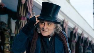 Johnny Depp faz um retorno triunfal a Hollywood: aos 63 anos, ator surge irreconhecível em nova adaptação de livro de 1843 para o cinema