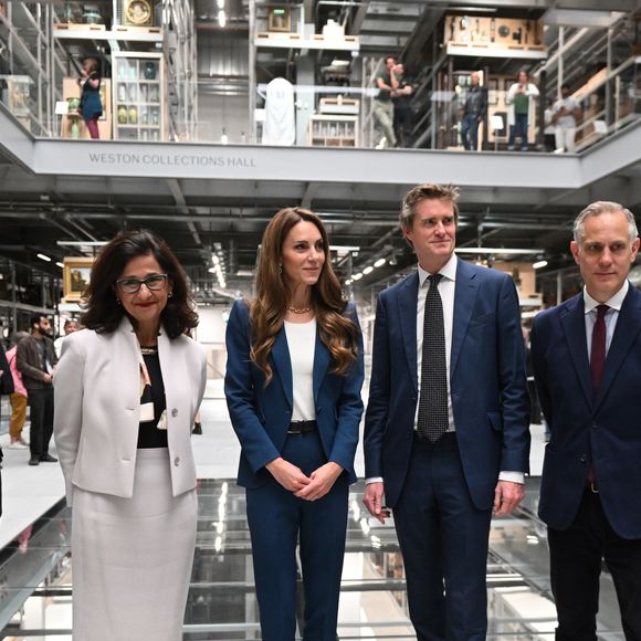 Kate Middleton surpreendeu ao desrespeitar levemente o dress code do local